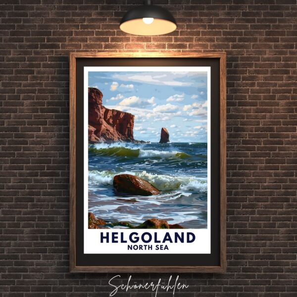 Schönerfühlen Poster von Helgoland im dunklen Holzrahmen an Steinwand hängend